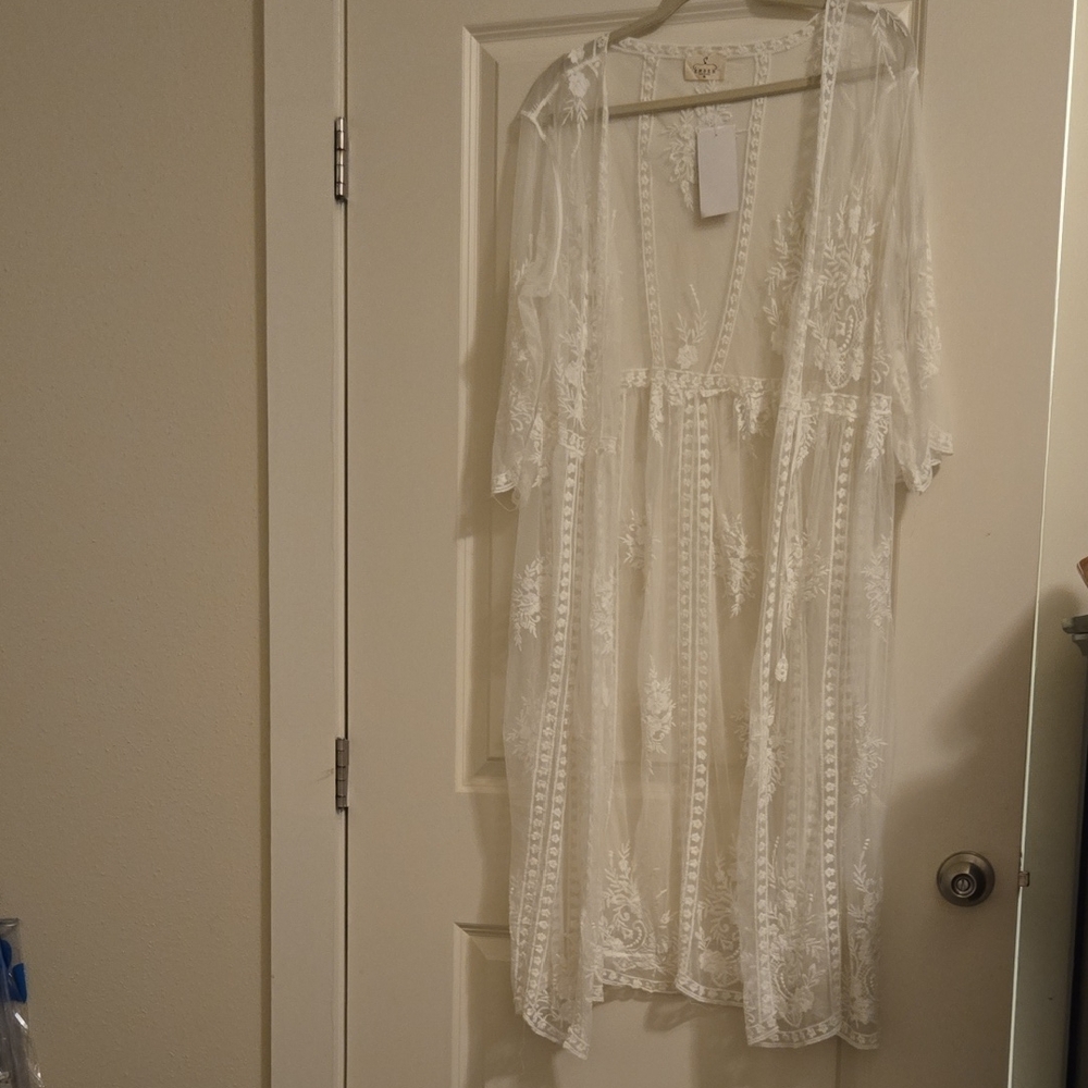 Sheer Lace White Duster/ Kimono NWT